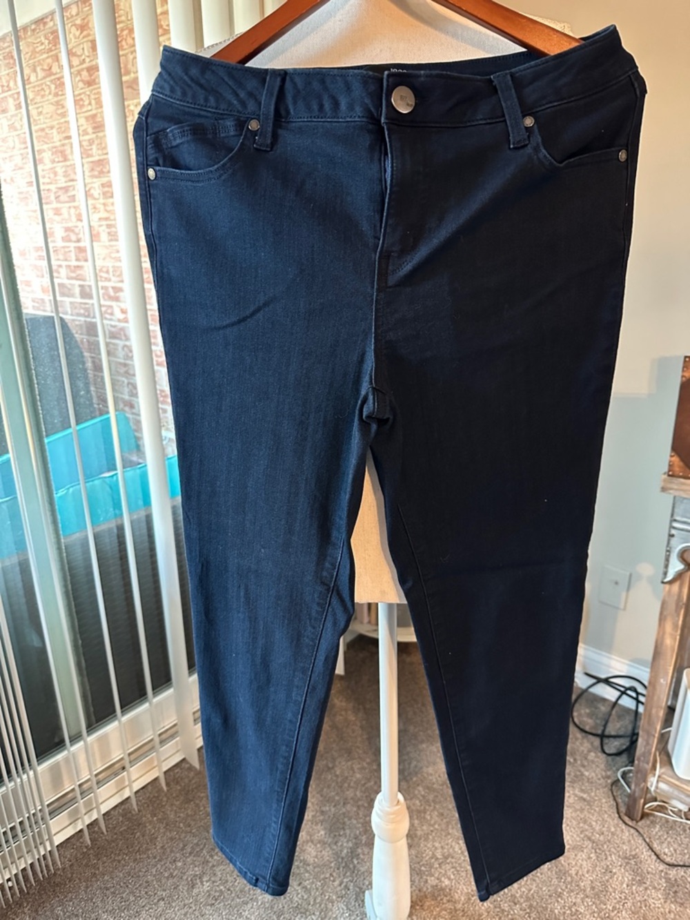 1822 Denim Women's Skinny Jeans in Dark Blue